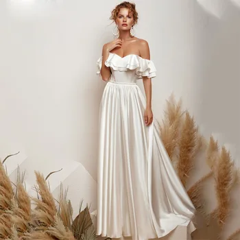 2022 Элегантное свадебное платье с открытыми плечами и оборками Для невест, Атласное простое свадебное платье на шнуровке, расшитое бисером, со шлейфом